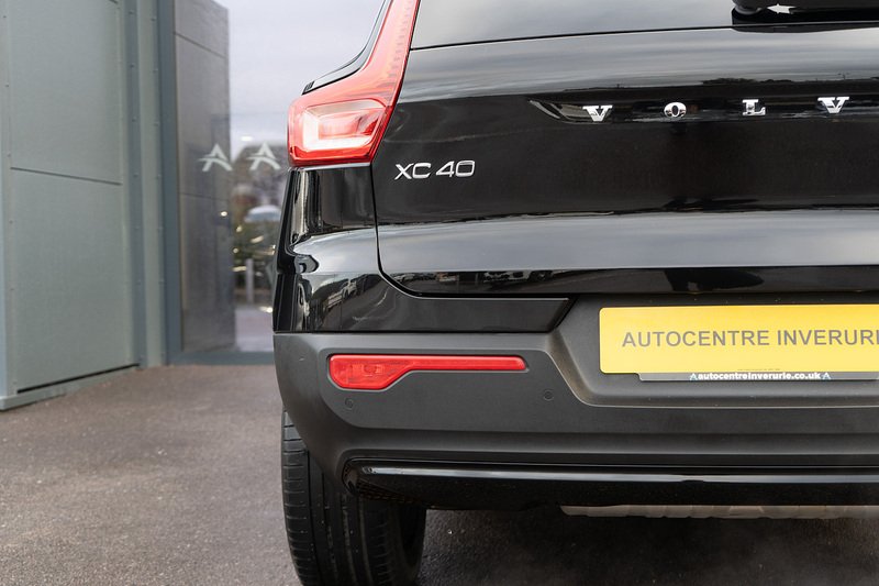 Volvo 2.0 B4 MHEV R-Design Pro SUV 5dr Petrol Hybrid Auto AWD Euro 6 (s/s) (197 ps)