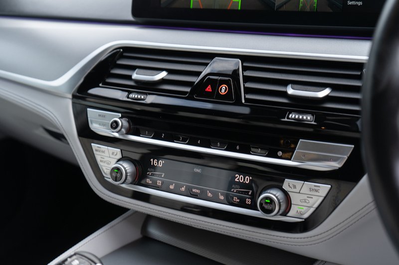 BMW 4.4i V8 Competition Saloon 4dr Petrol Steptronic xDrive Euro 6 (s/s) (625 ps)