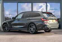 BMW 3.0 330d MHT M Sport Pro Edition Touring 5dr Diesel Hybrid Auto xDrive Euro 6 (s/s) (286 ps)