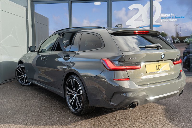 BMW 3.0 330d MHT M Sport Pro Edition Touring 5dr Diesel Hybrid Auto xDrive Euro 6 (s/s) (286 ps)