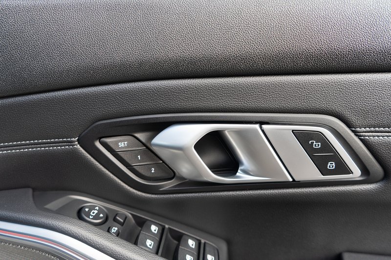 BMW 3.0 330d MHT M Sport Pro Edition Touring 5dr Diesel Hybrid Auto xDrive Euro 6 (s/s) (286 ps)