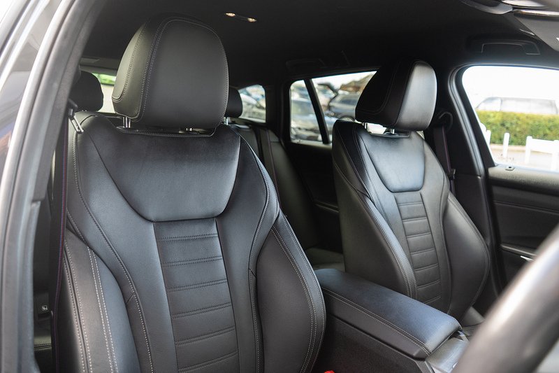 BMW 3.0 330d MHT M Sport Pro Edition Touring 5dr Diesel Hybrid Auto xDrive Euro 6 (s/s) (286 ps)