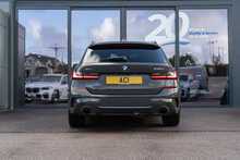 BMW 3.0 330d MHT M Sport Pro Edition Touring 5dr Diesel Hybrid Auto xDrive Euro 6 (s/s) (286 ps)