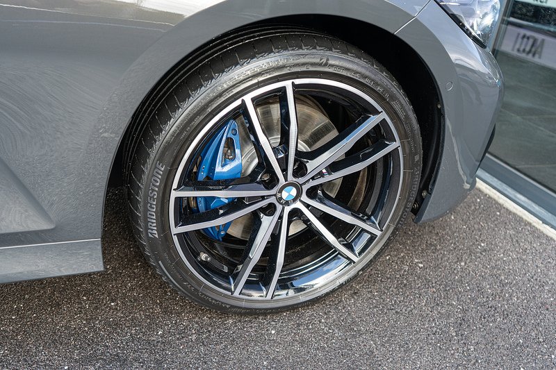 BMW 3.0 330d MHT M Sport Pro Edition Touring 5dr Diesel Hybrid Auto xDrive Euro 6 (s/s) (286 ps)