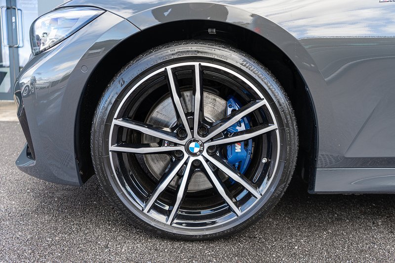 BMW 3.0 330d MHT M Sport Pro Edition Touring 5dr Diesel Hybrid Auto xDrive Euro 6 (s/s) (286 ps)