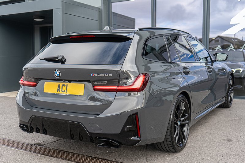 BMW 3.0 M340d MHT Touring 5dr Diesel Hybrid Auto xDrive Euro 6 (s/s) (340 ps)