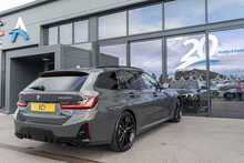 BMW 3.0 M340d MHT Touring 5dr Diesel Hybrid Auto xDrive Euro 6 (s/s) (340 ps)