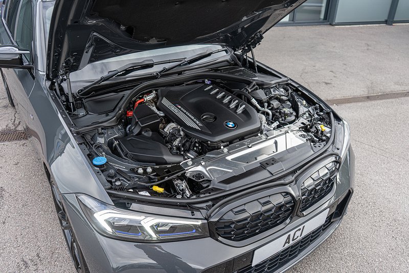 BMW 3.0 M340d MHT Touring 5dr Diesel Hybrid Auto xDrive Euro 6 (s/s) (340 ps)