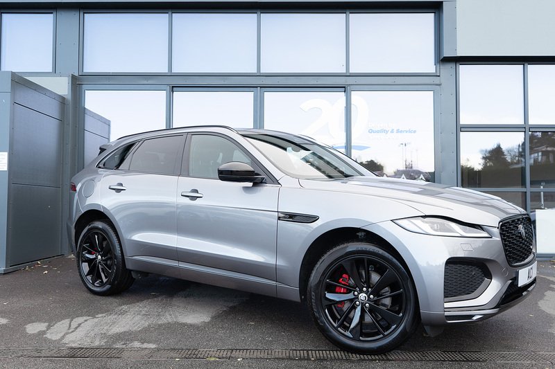 Jaguar 2.0 D200 MHEV R-Dynamic SE Black SUV 5dr Diesel Auto AWD Euro 6 (s/s) (204 ps)
