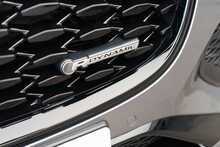 Jaguar 2.0 D200 MHEV R-Dynamic SE Black SUV 5dr Diesel Auto AWD Euro 6 (s/s) (204 ps)