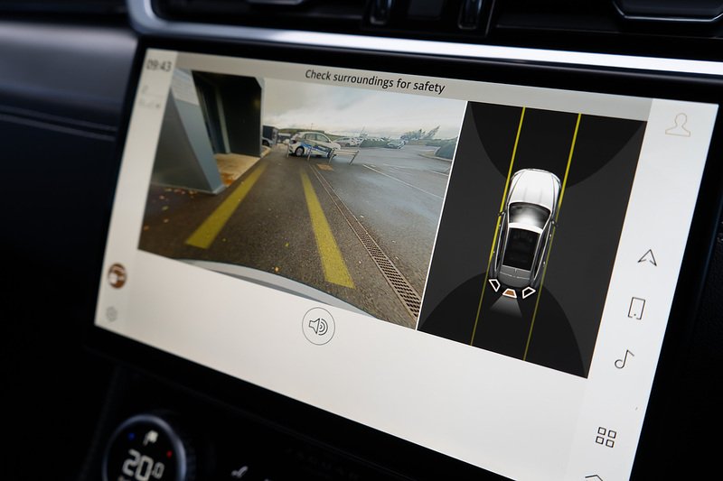 Jaguar 2.0 D200 MHEV R-Dynamic SE Black SUV 5dr Diesel Auto AWD Euro 6 (s/s) (204 ps)