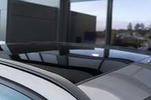 Jaguar 2.0 D200 MHEV R-Dynamic SE Black SUV 5dr Diesel Auto AWD Euro 6 (s/s) (204 ps)