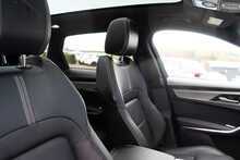 Jaguar 2.0 D200 MHEV R-Dynamic SE Black SUV 5dr Diesel Auto AWD Euro 6 (s/s) (204 ps)