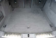 Jaguar 2.0 D200 MHEV R-Dynamic SE Black SUV 5dr Diesel Auto AWD Euro 6 (s/s) (204 ps)