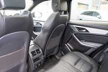 Jaguar 2.0 D200 MHEV R-Dynamic SE Black SUV 5dr Diesel Auto AWD Euro 6 (s/s) (204 ps)