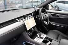 Jaguar 2.0 D200 MHEV R-Dynamic SE Black SUV 5dr Diesel Auto AWD Euro 6 (s/s) (204 ps)