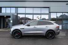 Jaguar 2.0 D200 MHEV R-Dynamic SE Black SUV 5dr Diesel Auto AWD Euro 6 (s/s) (204 ps)