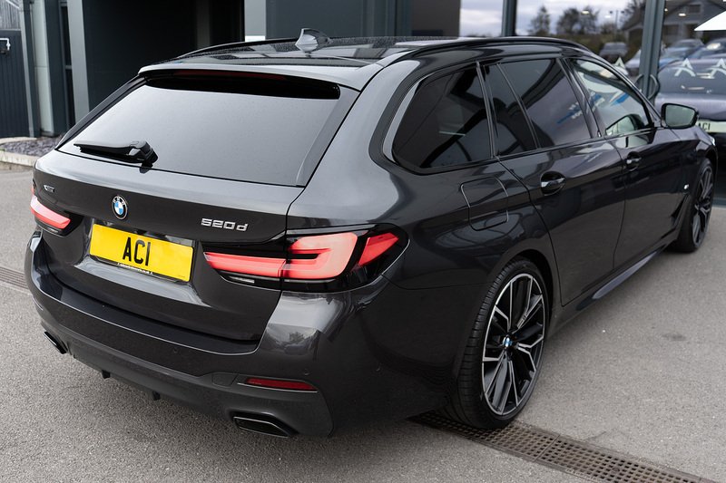 BMW 2.0 520d MHT M Sport Touring 5dr Diesel Hybrid Steptronic xDrive Euro 6 (s/s) (190 ps)