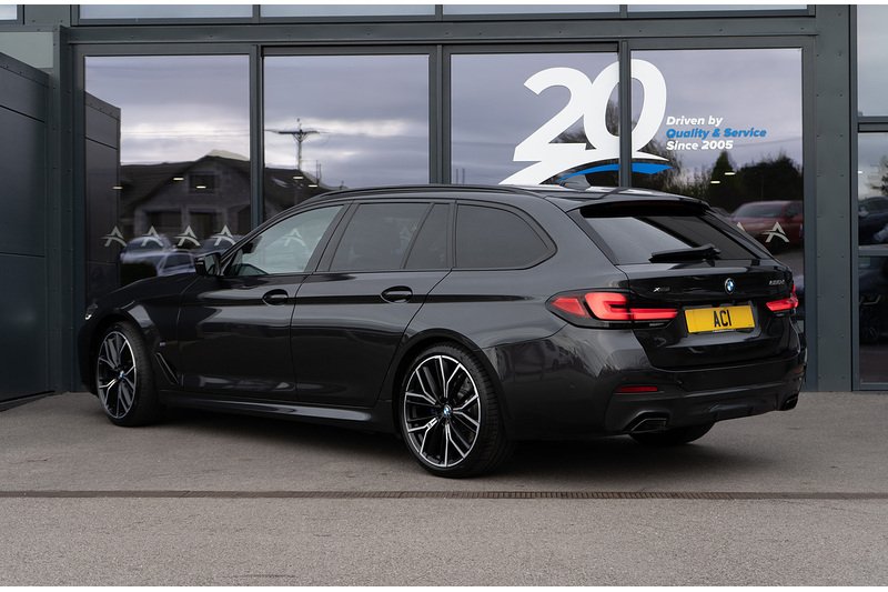 BMW 2.0 520d MHT M Sport Touring 5dr Diesel Hybrid Steptronic xDrive Euro 6 (s/s) (190 ps)