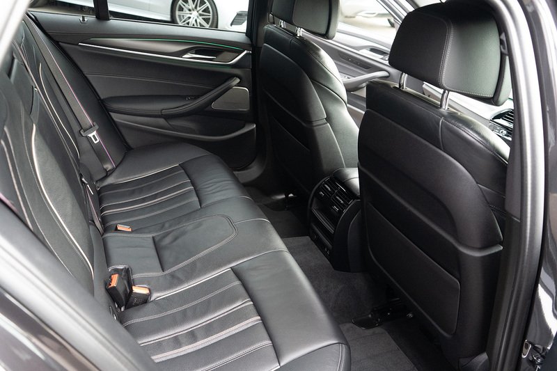 BMW 2.0 520d MHT M Sport Touring 5dr Diesel Hybrid Steptronic xDrive Euro 6 (s/s) (190 ps)