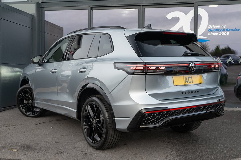 Volkswagen 2.0 TSI Black Edition SUV 5dr Petrol DSG 4Motion Euro 6 (s/s) (204 ps)