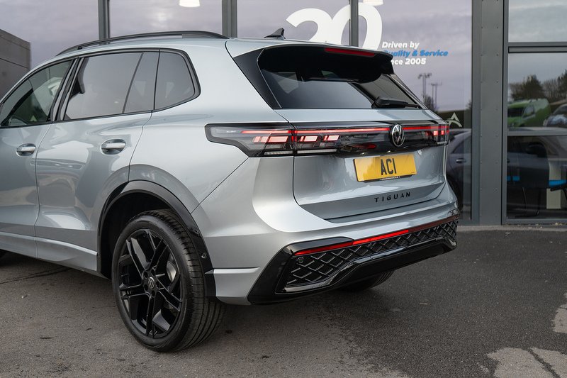 Volkswagen 2.0 TSI Black Edition SUV 5dr Petrol DSG 4Motion Euro 6 (s/s) (204 ps)