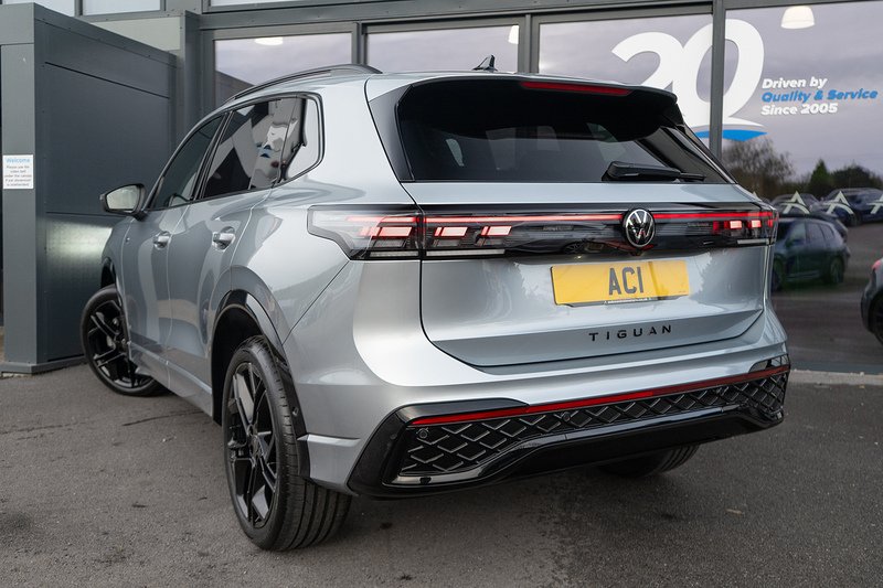 Volkswagen 2.0 TSI Black Edition SUV 5dr Petrol DSG 4Motion Euro 6 (s/s) (204 ps)