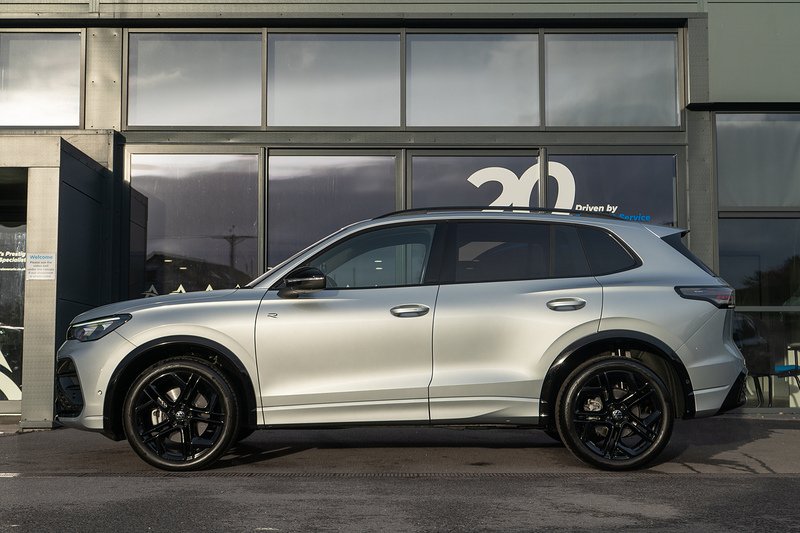 Volkswagen 2.0 TSI Black Edition SUV 5dr Petrol DSG 4Motion Euro 6 (s/s) (204 ps)