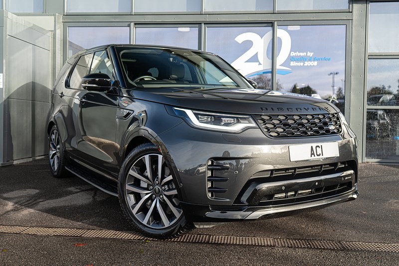 Land Rover 3.0 D300 MHEV R-Dynamic SE SUV 5dr Diesel Auto 4WD Euro 6 (s/s) (300 ps)