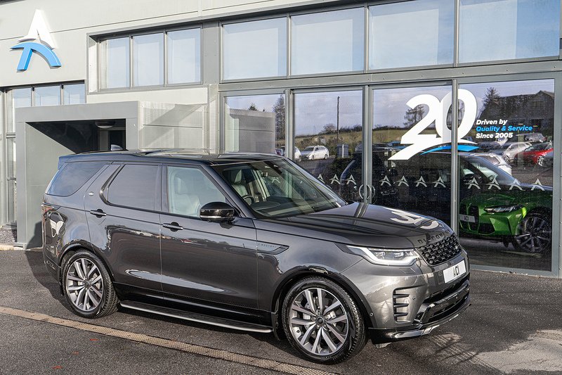 Land Rover 3.0 D300 MHEV R-Dynamic SE SUV 5dr Diesel Auto 4WD Euro 6 (s/s) (300 ps)