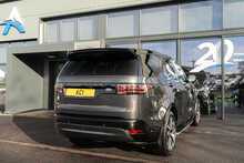 Land Rover 3.0 D300 MHEV R-Dynamic SE SUV 5dr Diesel Auto 4WD Euro 6 (s/s) (300 ps)