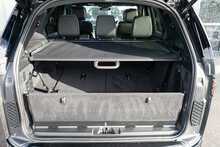 Land Rover 3.0 D300 MHEV R-Dynamic SE SUV 5dr Diesel Auto 4WD Euro 6 (s/s) (300 ps)