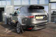 Land Rover 3.0 D300 MHEV R-Dynamic SE SUV 5dr Diesel Auto 4WD Euro 6 (s/s) (300 ps)