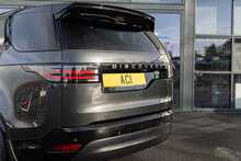 Land Rover 3.0 D300 MHEV R-Dynamic SE SUV 5dr Diesel Auto 4WD Euro 6 (s/s) (300 ps)