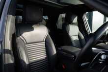 Land Rover 3.0 D300 MHEV R-Dynamic SE SUV 5dr Diesel Auto 4WD Euro 6 (s/s) (300 ps)