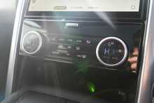 Land Rover 3.0 D300 MHEV R-Dynamic SE SUV 5dr Diesel Auto 4WD Euro 6 (s/s) (300 ps)