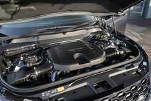 Land Rover 3.0 D300 MHEV R-Dynamic SE SUV 5dr Diesel Auto 4WD Euro 6 (s/s) (300 ps)