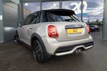 MINI 2.0 Cooper S Exclusive Hatchback 5dr Petrol Steptronic Euro 6 (s/s) (178 ps)