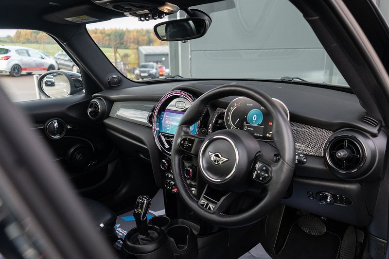 MINI 2.0 Cooper S Exclusive Hatchback 5dr Petrol Steptronic Euro 6 (s/s) (178 ps)