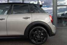 MINI 2.0 Cooper S Exclusive Hatchback 5dr Petrol Steptronic Euro 6 (s/s) (178 ps)