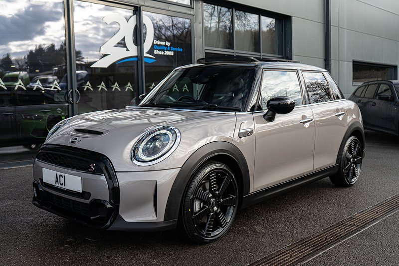 MINI 2.0 Cooper S Exclusive Hatchback 5dr Petrol Steptronic Euro 6 (s/s) (178 ps)