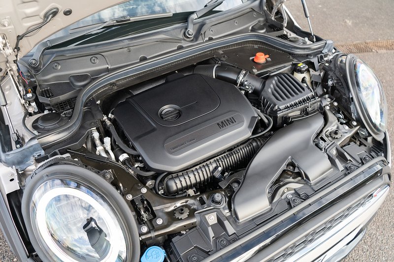 MINI 2.0 Cooper S Exclusive Hatchback 5dr Petrol Steptronic Euro 6 (s/s) (178 ps)