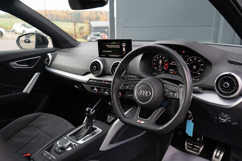 Audi 2.0 TFSI Black Edition SUV 5dr Petrol S Tronic quattro Euro 6 (s/s) (300 ps)