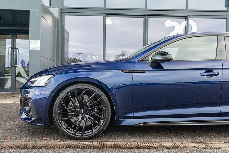 Audi RS5 TFSI V6 Carbon Black - U5123