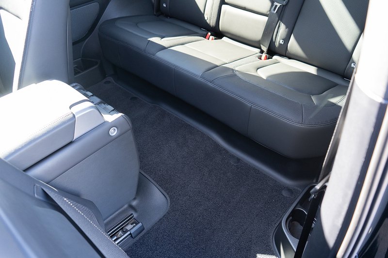 Land Rover 3.0 D250 MHEV X-Dynamic HSE SUV 3dr Diesel Auto 4WD Euro 6 (s/s) (250 ps)