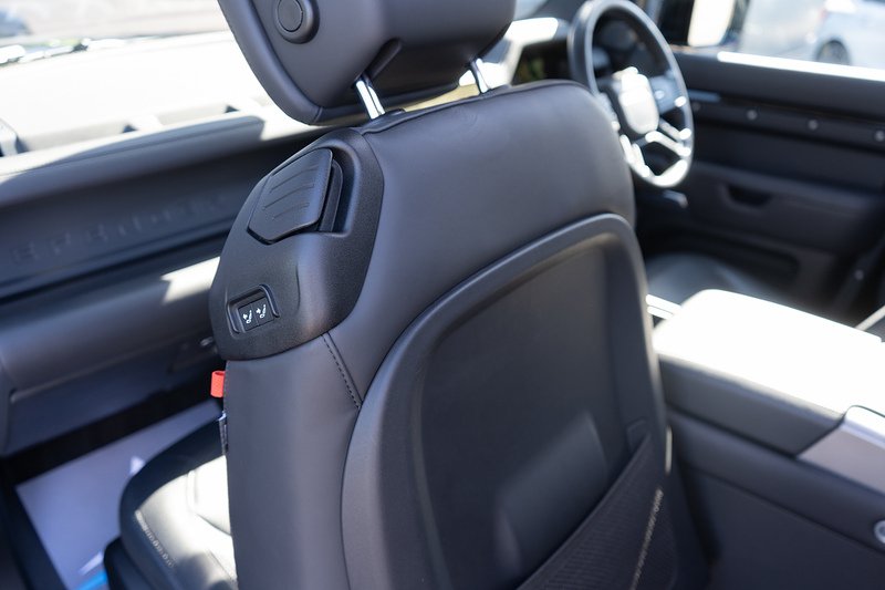 Land Rover 3.0 D250 MHEV X-Dynamic HSE SUV 3dr Diesel Auto 4WD Euro 6 (s/s) (250 ps)