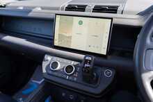 Land Rover 3.0 D250 MHEV X-Dynamic HSE SUV 3dr Diesel Auto 4WD Euro 6 (s/s) (250 ps)