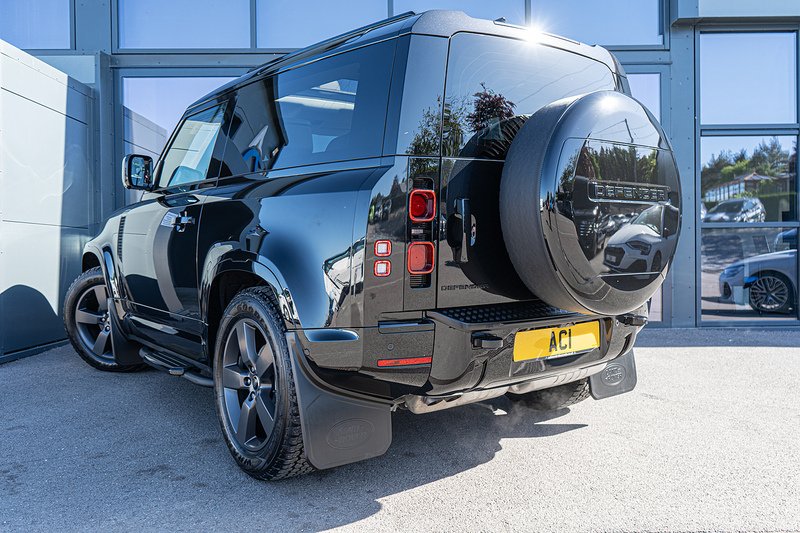 Land Rover 3.0 D250 MHEV X-Dynamic HSE SUV 3dr Diesel Auto 4WD Euro 6 (s/s) (250 ps)