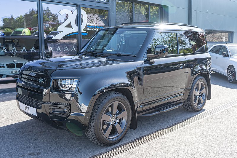 Land Rover 3.0 D250 MHEV X-Dynamic HSE SUV 3dr Diesel Auto 4WD Euro 6 (s/s) (250 ps)