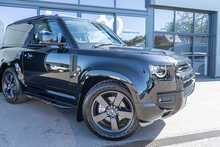 Land Rover 3.0 D250 MHEV X-Dynamic HSE SUV 3dr Diesel Auto 4WD Euro 6 (s/s) (250 ps)